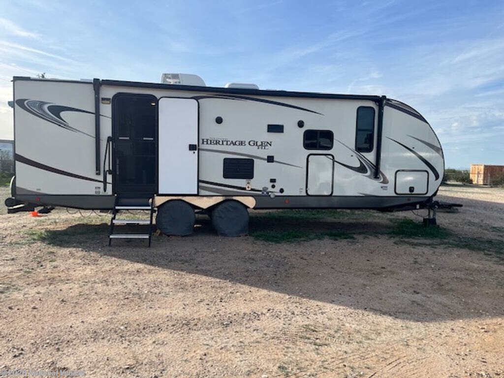 Used 2021 Forest River Wildwood Heritage Glen HL 25RBHL available in Goodyear, Arizona
