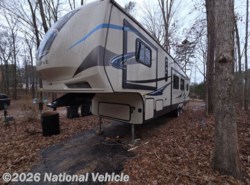 Used 2014 CrossRoads Sunset Trail Reserve 34 BH available in Fayetteville, Georgia