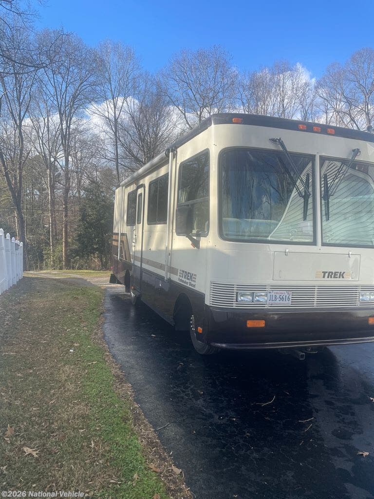 Used 1996 Safari Trek 2430 available in North Chesterfield, Virginia