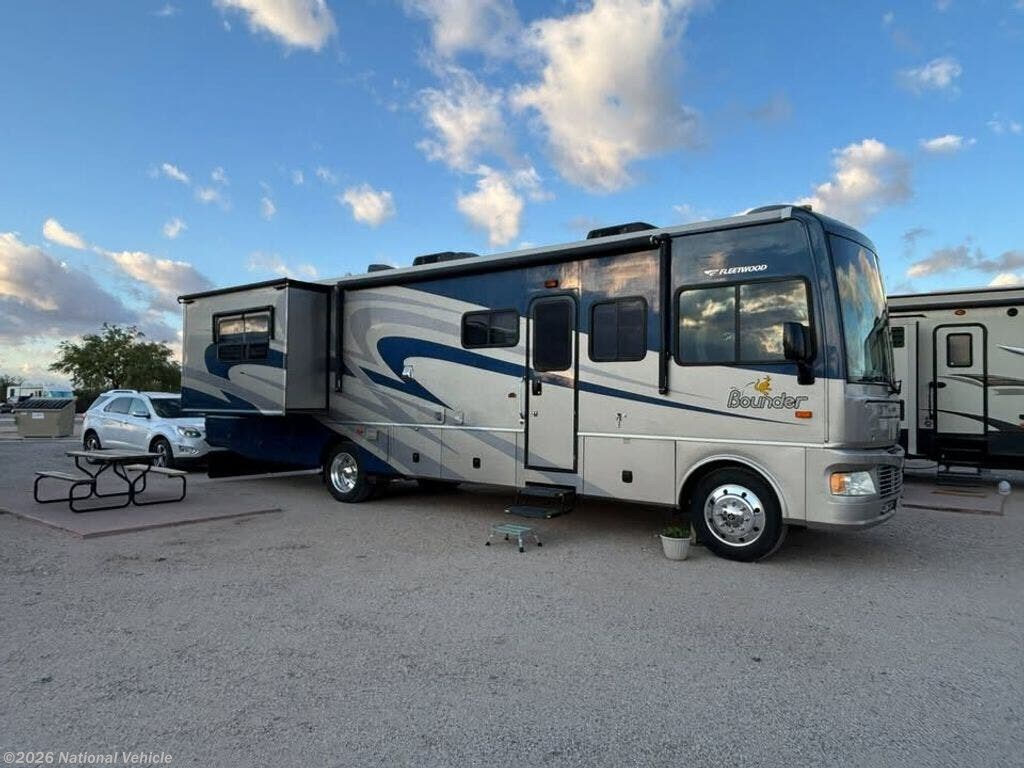 Used 2007 Fleetwood Bounder 35E available in Cedar Lake, Indiana