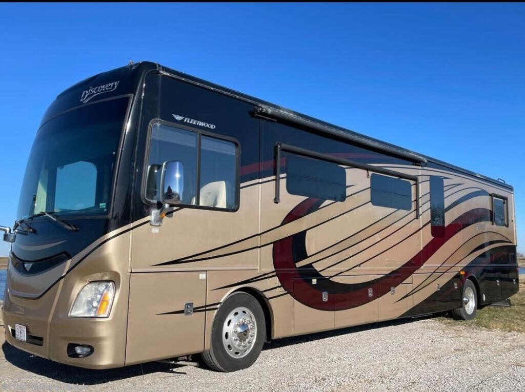 Used 2015 Fleetwood Discovery 40X available in Knob Noster, Missouri