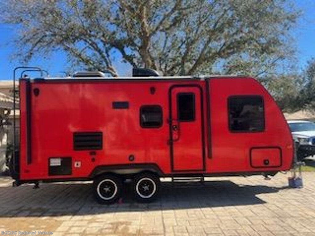 Used 2019 Winnebago Micro Minnie 2106FBS available in Ormond Beach, Florida