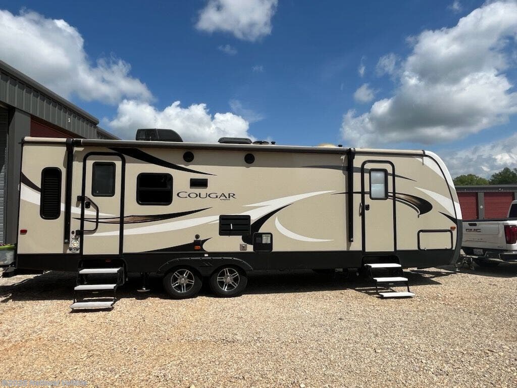Used 2018 Keystone Cougar 27SABWE available in Camdenton, Missouri