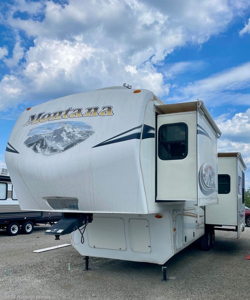 Used 2013 Keystone Montana Mountaineer 295RKD available in Millford, Ohio