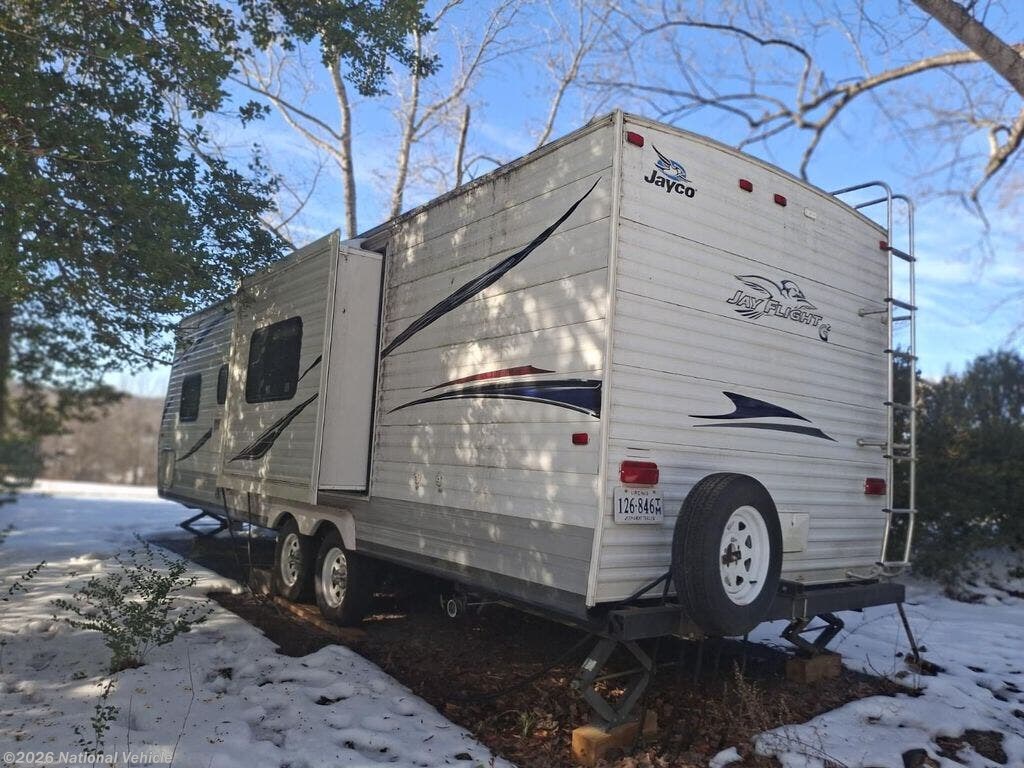 Used 2010 Jayco Jay Flight G2 29BHS available in Lovingston, Virginia
