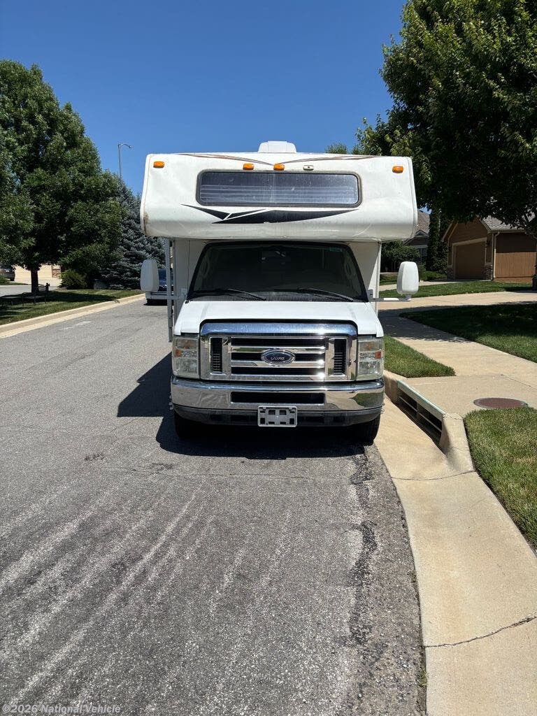 Used 2008 Coachmen Freedom Express 31SS available in Leavenworth, Kansas