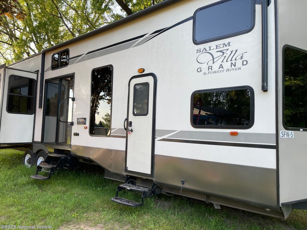Used 2018 Forest River Salem Grand Villa 42DL available in Jackson, Michigan