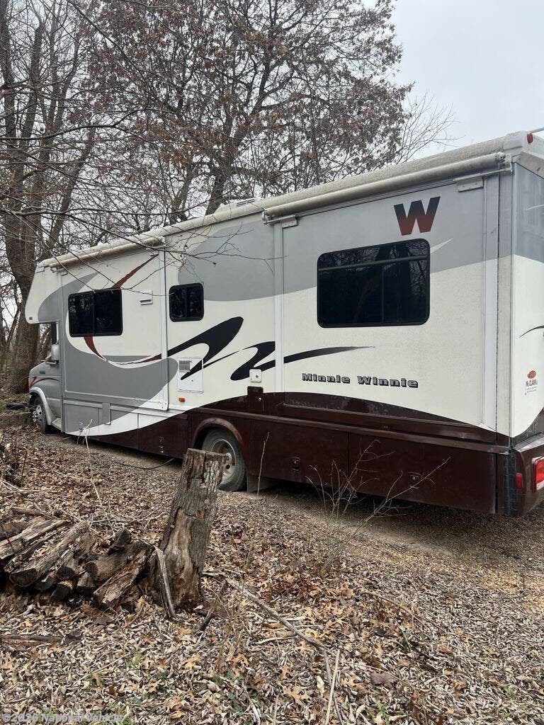 Used 2006 Winnebago Minnie Winnie 30V available in Fairview, Texas