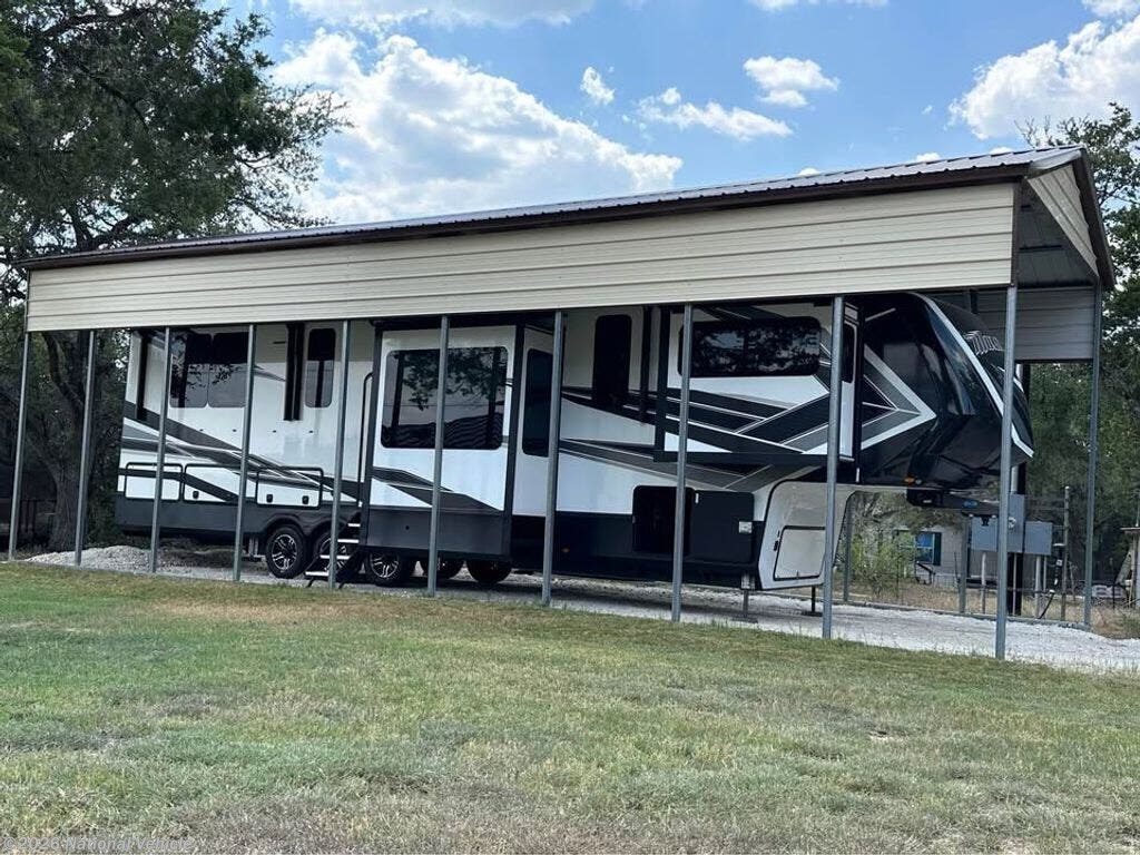 Used 2021 Grand Design Momentum M-Class 376THS-R available in New Braunfels, Texas