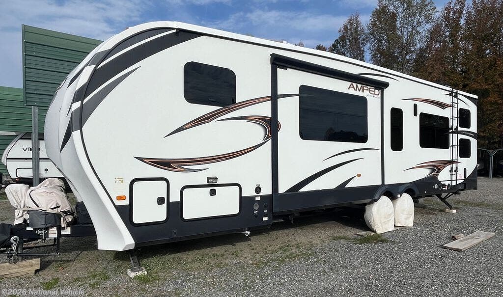 Used 2015 Buck's Tiny Houses Evergreen Amped 32GS available in Bumpass, Virginia