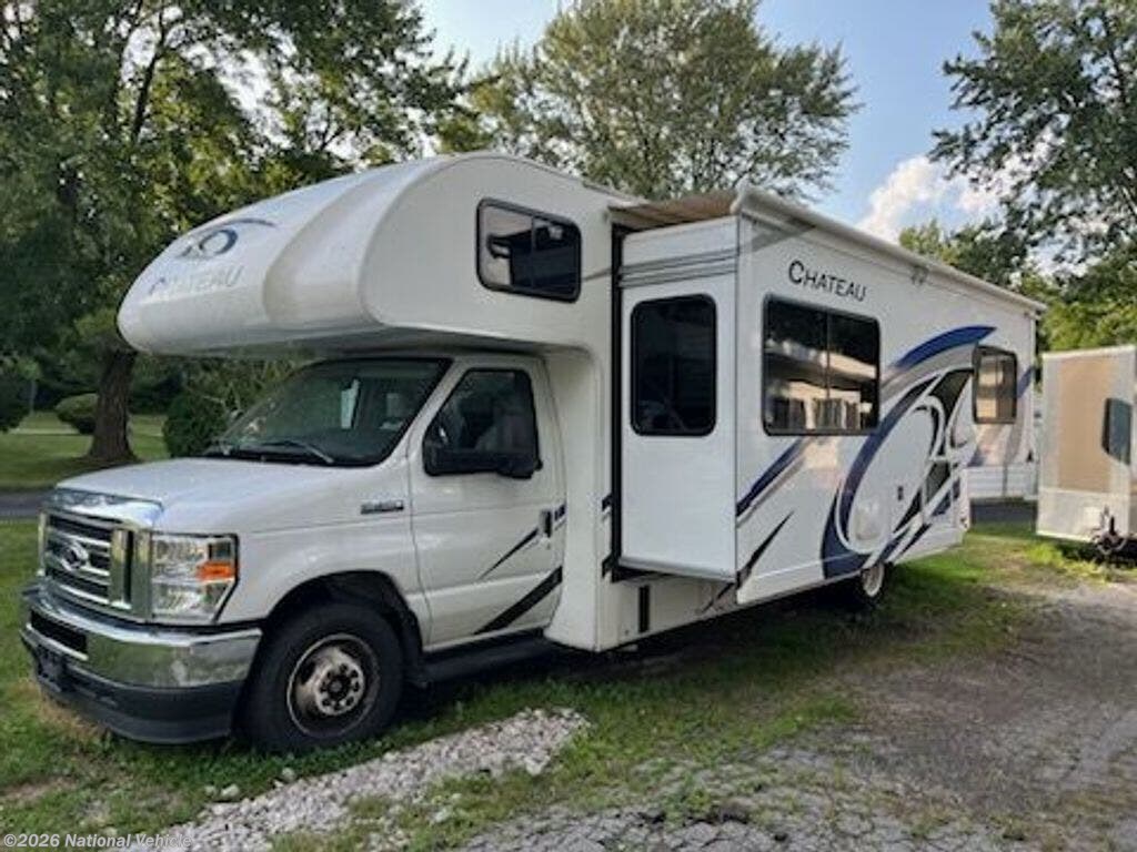 Used 2022 Thor Motor Coach Chateau 27R available in Canton, Michigan