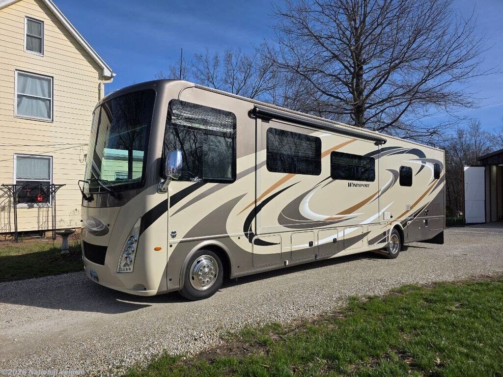 Used 2018 Thor Motor Coach Windsport 35M available in Warrenton, Missouri