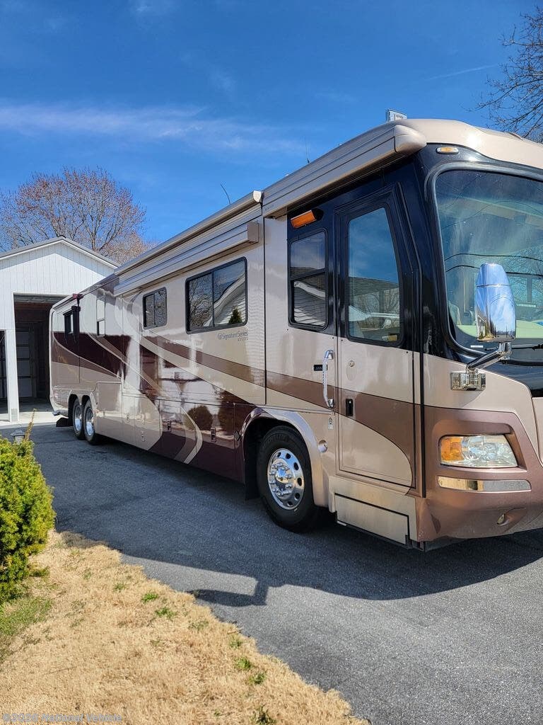 Used 2005 Monaco RV Signature Commander IV available in Felton, Delaware