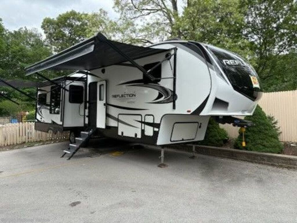 Used 2022 Grand Design Reflection 337RLS available in Salisbury Mills, New York