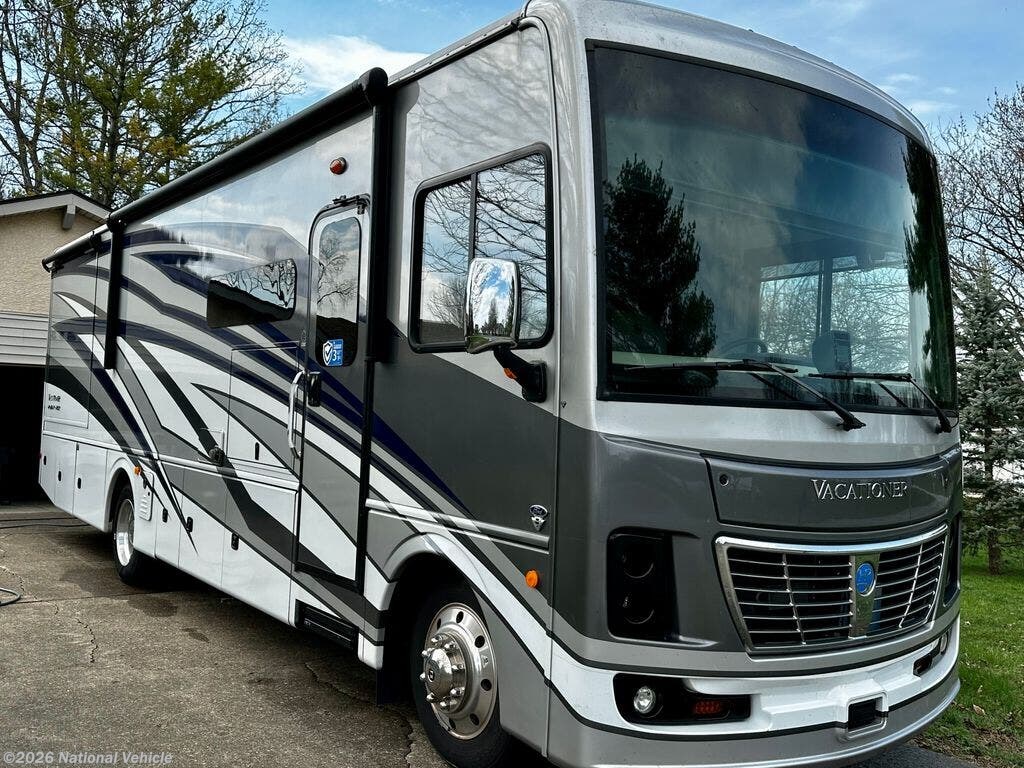 Used 2024 Holiday Rambler Vacationer 33C available in Groveport, Ohio