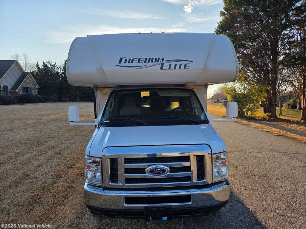 Used 2017 Thor Motor Coach Freedom Elite 30FE available in Easley, South Carolina