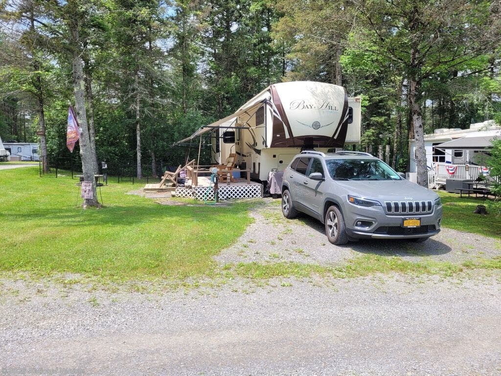 Used 2016 Lifestyle Luxury RV Bay Hill 340RK available in Delanson, New York