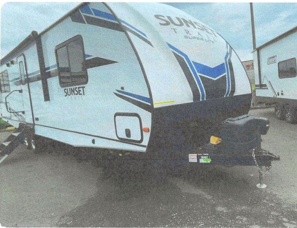 Used 2021 CrossRoads Sunset Trail Super Lite 309RK available in Independence, Oregon