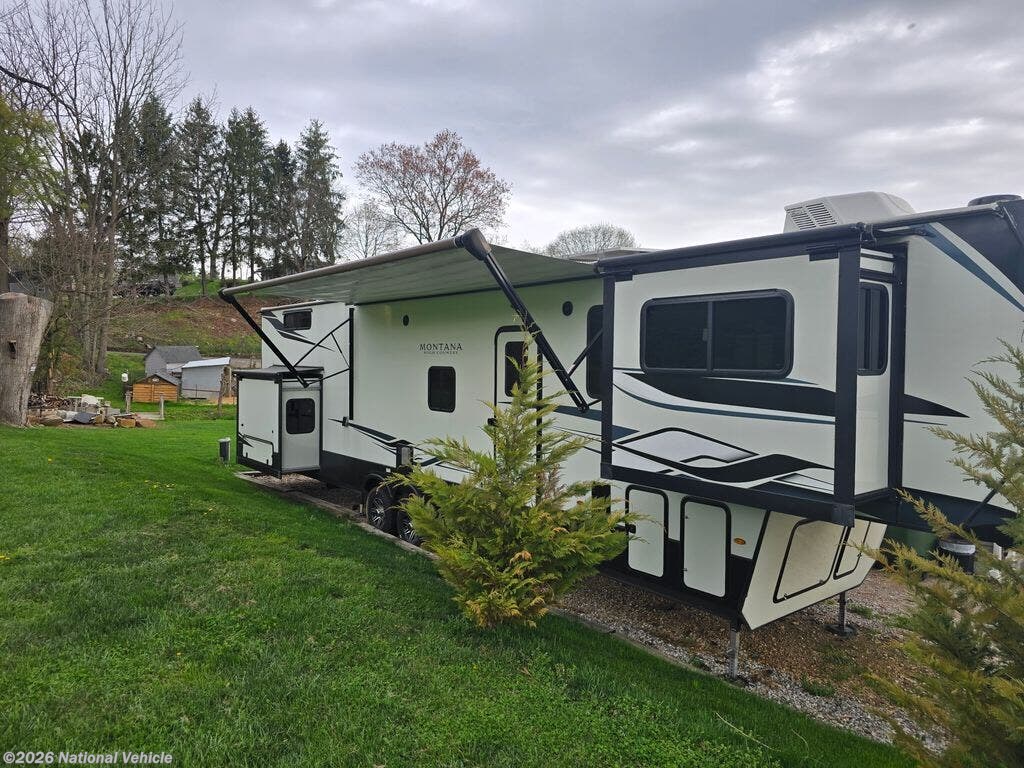 Used 2022 Keystone Montana High Country 377FL available in York, Pennsylvania