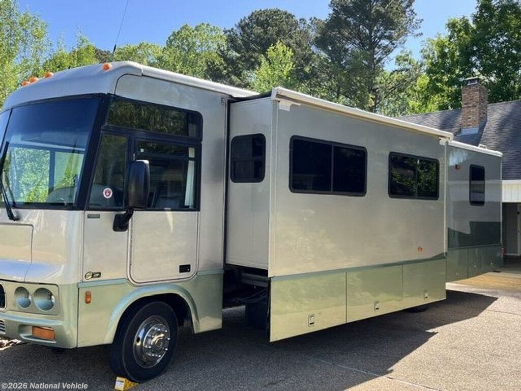 Used 2001 Winnebago Suncruiser Itasca  35U available in Brandon, Mississippi