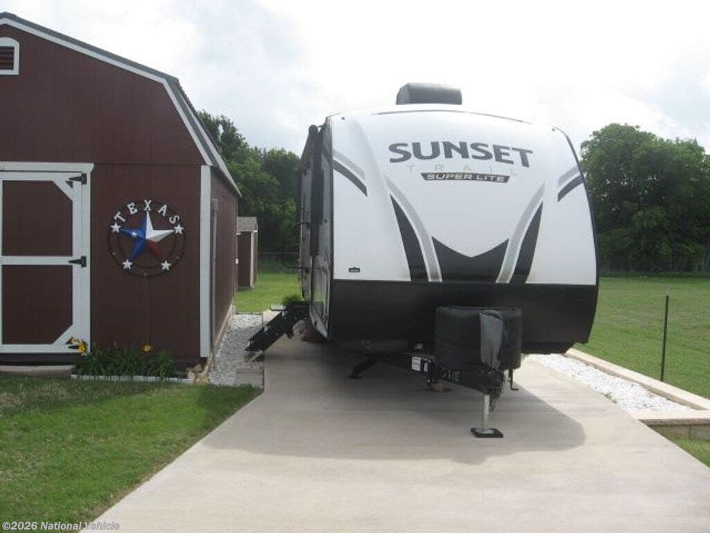 Used 2022 CrossRoads Sunset Trail Super Lite 253RB available in Godley, Texas