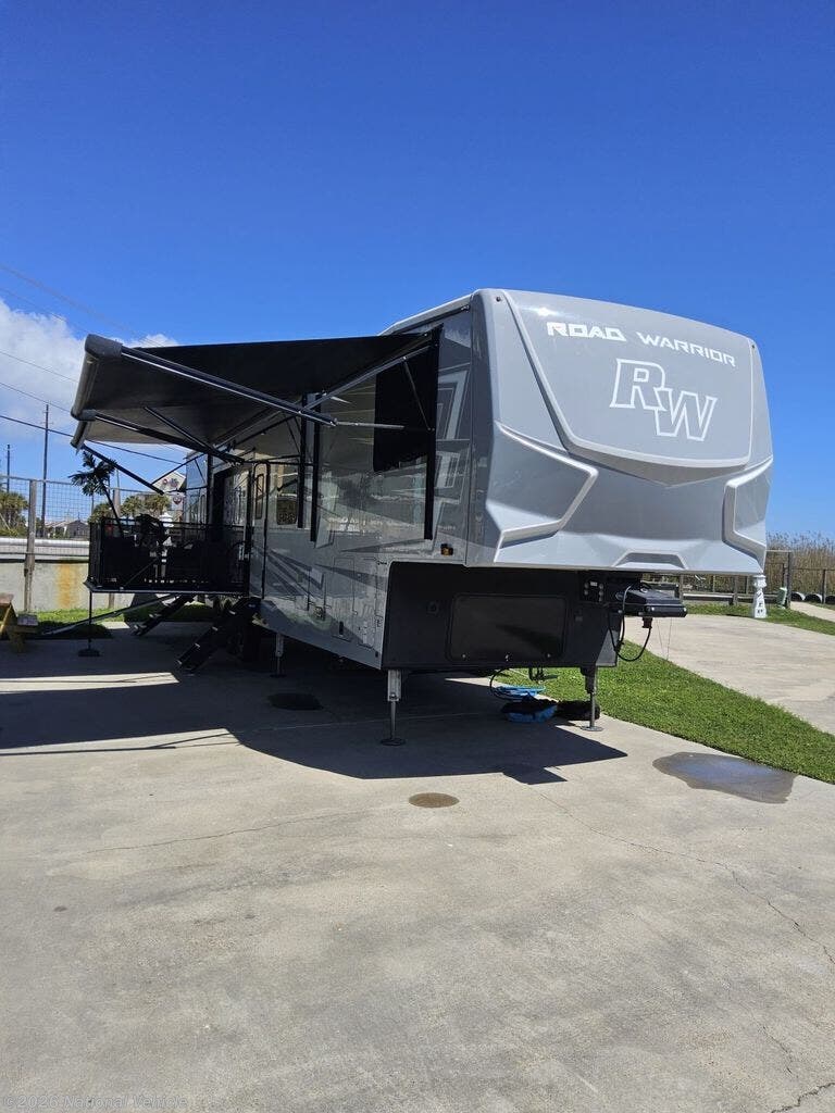 Used 2022 Heartland Road Warrior 4275RW available in Frisco, Texas