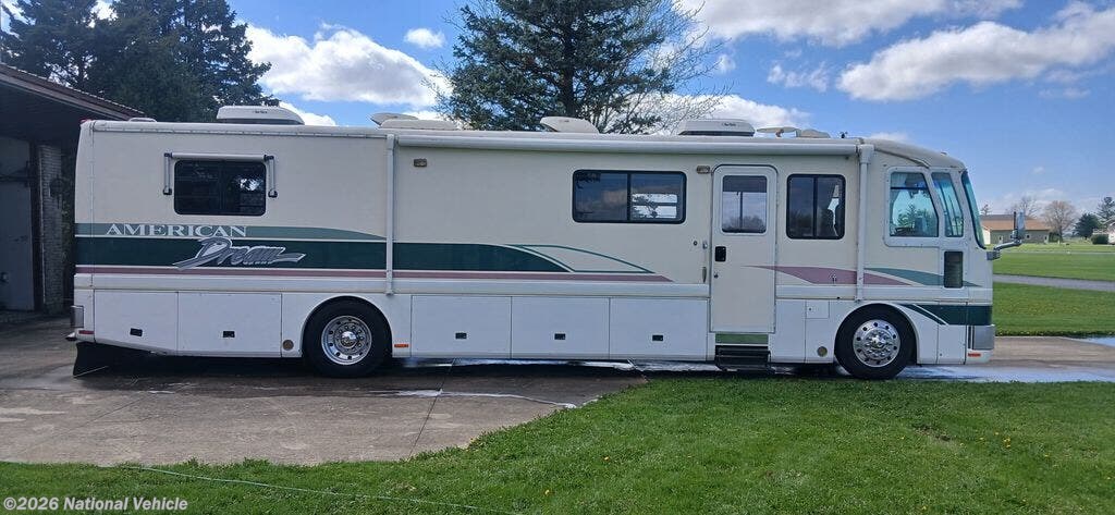 Used 1994 Fleetwood  American Dream 38J Cummins Mountain available in Hampshire, Illinois