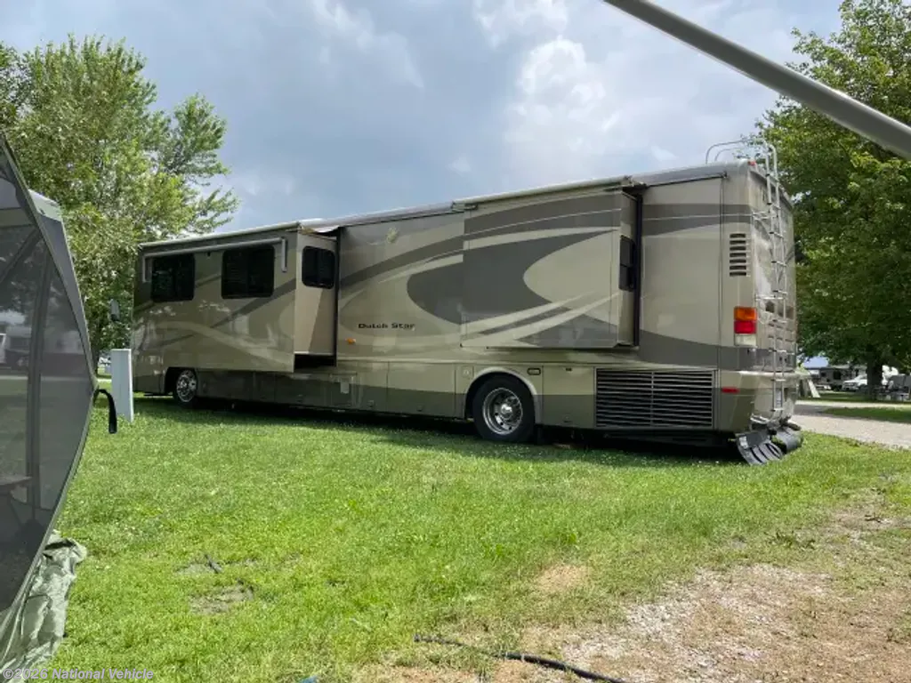 Used 2004 Newmar Dutch Star 4015 available in Waterford, Michigan