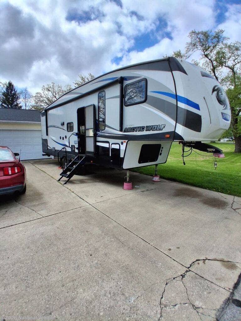 Used 2018 Forest River Cherokee Arctic Wolf 265DBH8 available in Monroe, Michigan