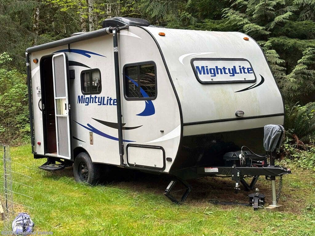 Used 2016 Pacific Coachworks Mighty Lite DLX 12RB available in Bremerton, Washington