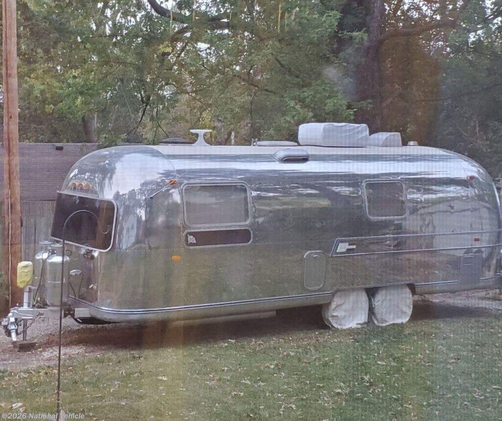 Used 1969 Airstream International Land Yacht Overlander-T and D available in Leawood, Kansas