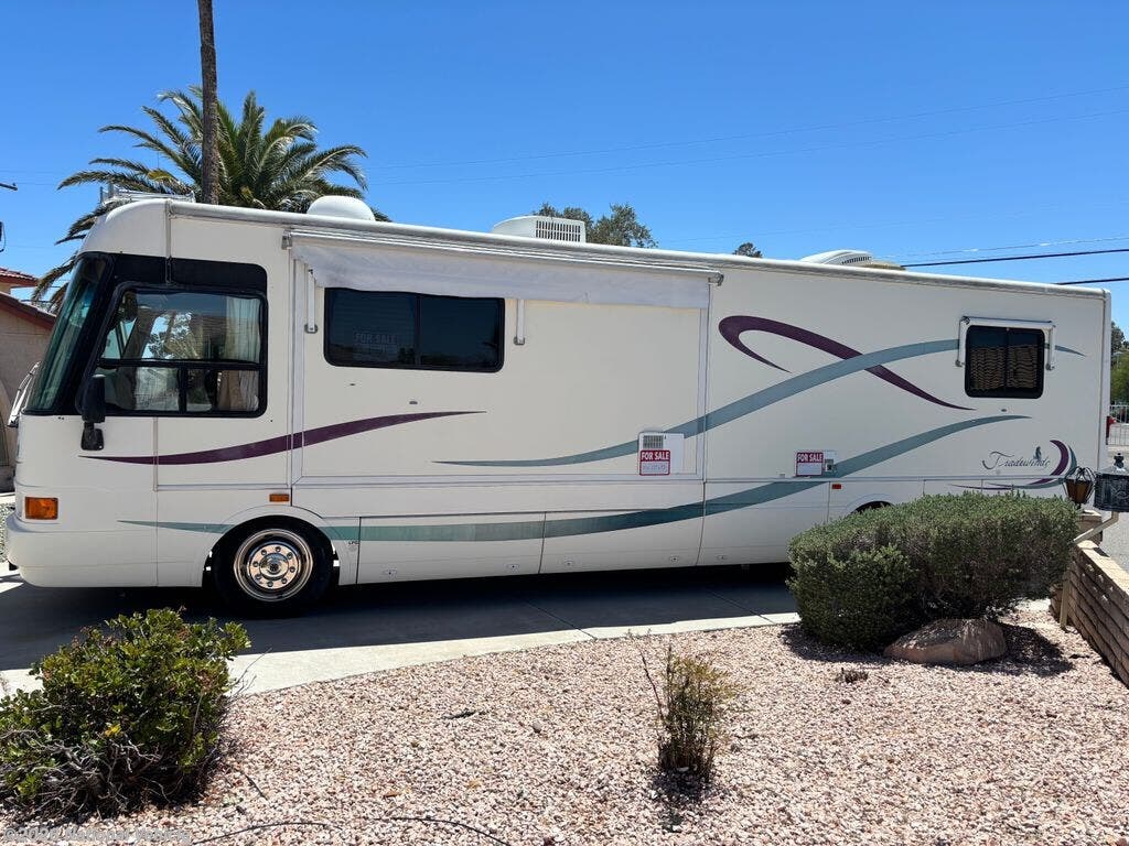 Used 1999 National RV Tradewinds 7371 available in Las Vegas, Nevada
