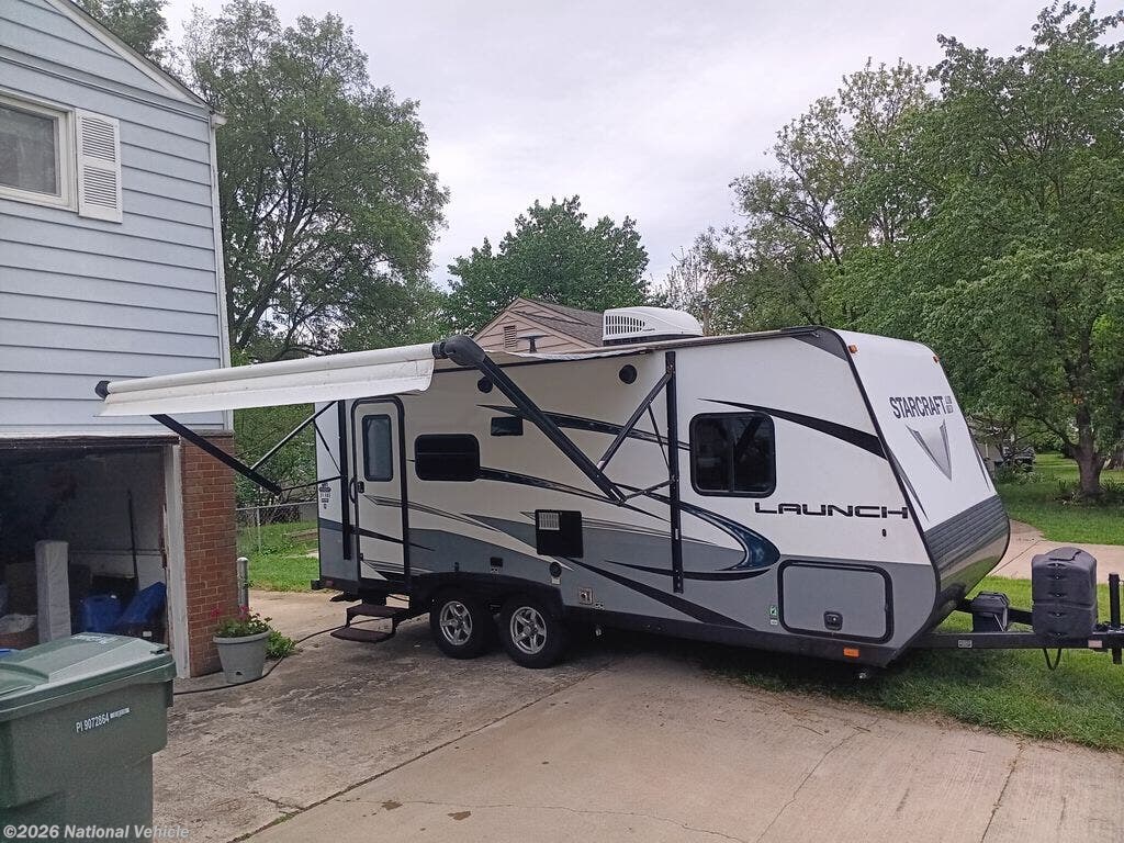Used 2017 Starcraft Launch 21FBS available in Columbus, Ohio