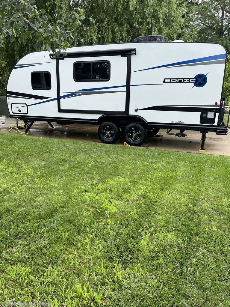 Used 2022 Venture Sonic X SN220VRBX available in Cedar Rapids, Iowa