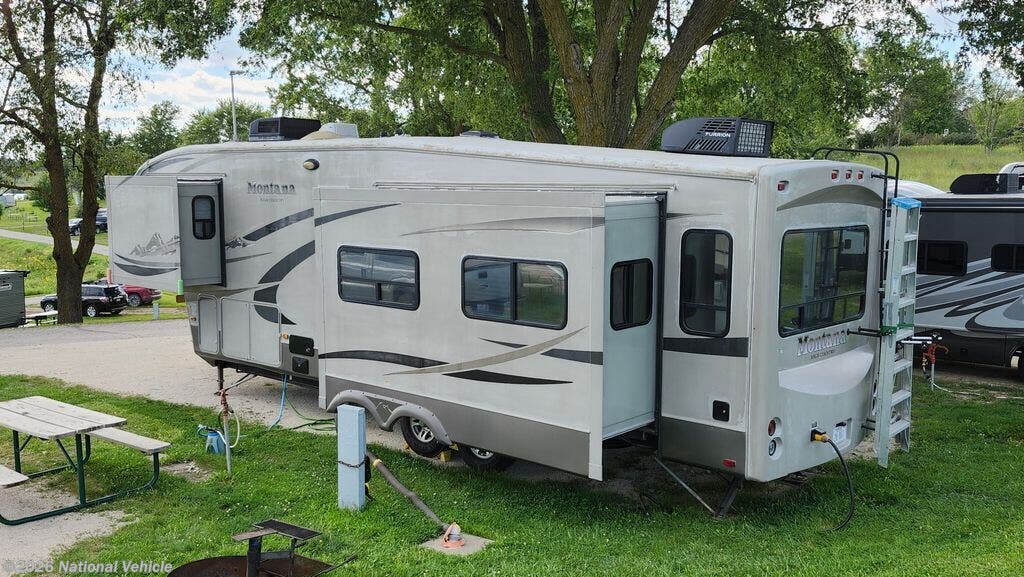 Used 2011 Keystone Montana High Country 323RL available in South Bend, Nebraska