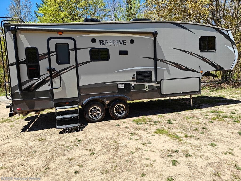 Used 2017 CrossRoads Longhorn Rezerve 24RL available in Mancelona, Michigan