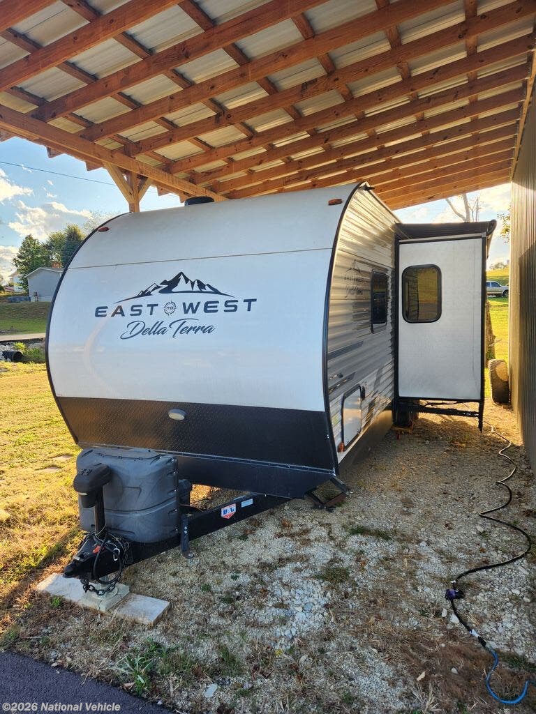 Used 2022 East to West Della Terra 261RB available in London, Kentucky