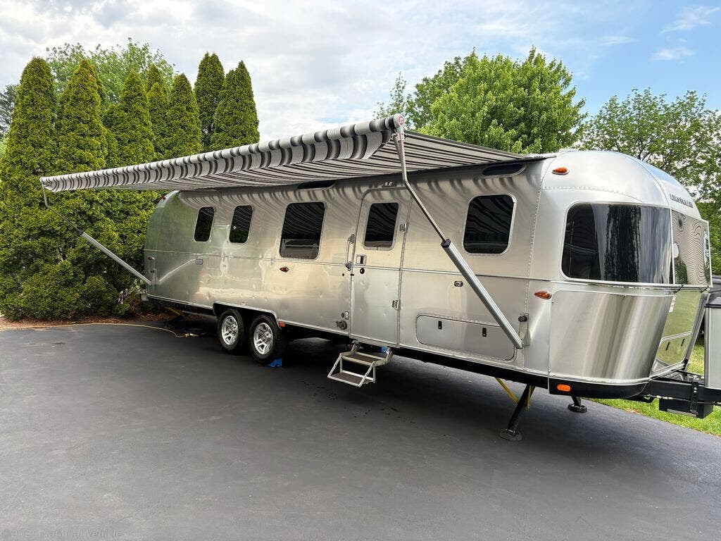 Used 2024 Airstream Classic 33FB Twin available in Orefield, Pennsylvania