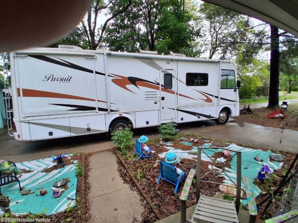 Used 2007 Georgie Boy Pursuit 3225TS available in Lambertville, Michigan