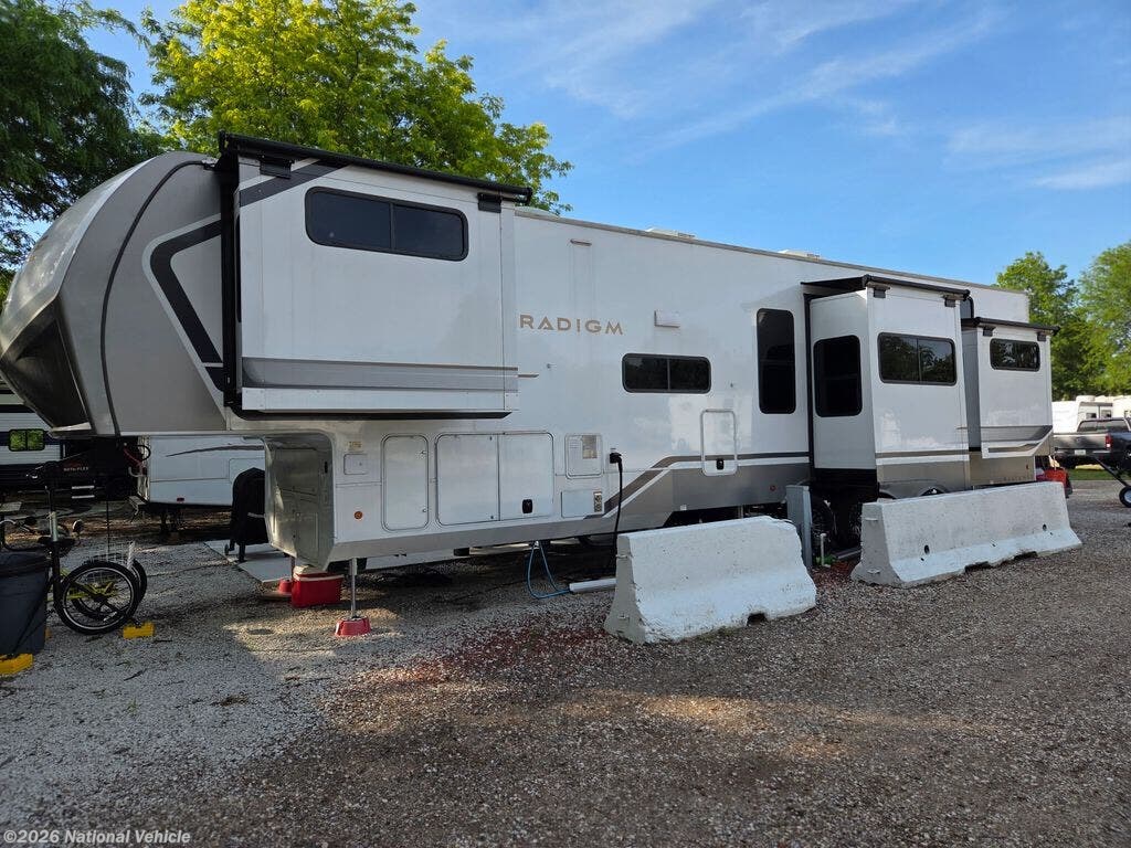Used 2025 Alliance RV Paradigm 395DS available in Adel, Iowa