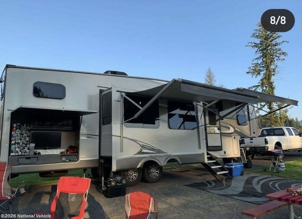 Used 2018 Jayco Eagle 325BHQS available in Graham, Washington