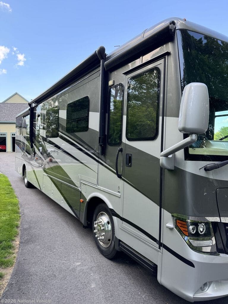 Used 2016 Newmar Ventana 4002 available in Rollinsford, New Hampshire
