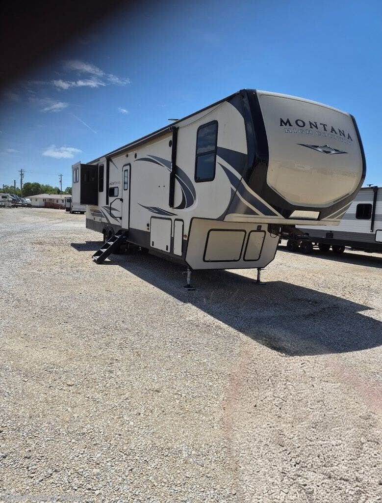 Used 2020 Keystone Montana High Country 373RD available in East Moline, Illinois
