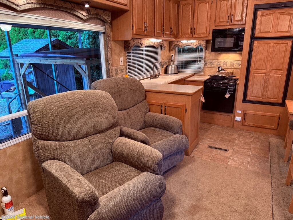 Used 2007 Keystone Challenger 29RKP available in Oregon City, Oregon