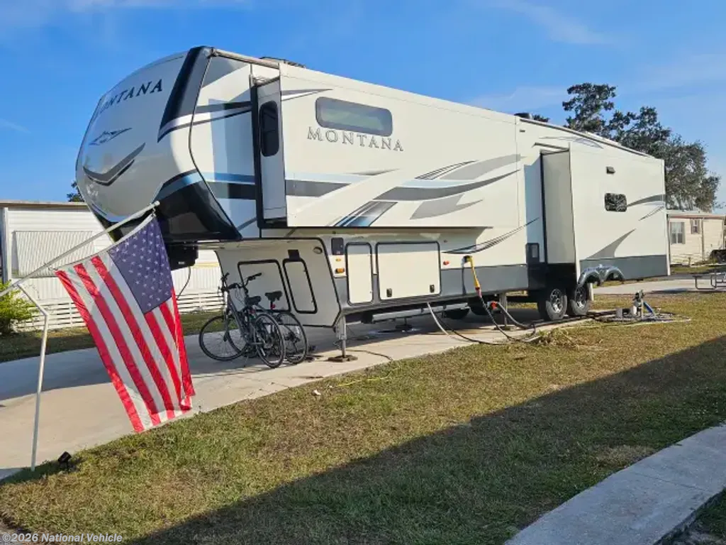 Used 2021 Keystone Montana 3813MS available in Cranberry Township, Pennsylvania