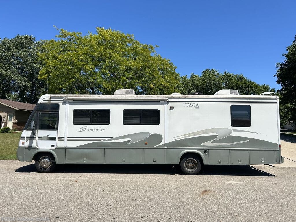 Used 1999 Itasca Suncruiser 35C available in Zeeland, Michigan