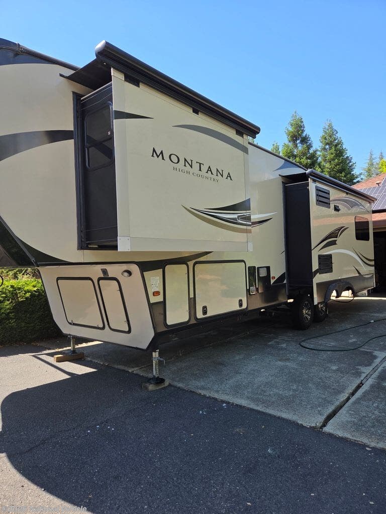 Used 2016 Keystone Montana High Country 310RE available in Cameron Park, California