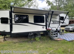 Used 2019 Highland Ridge Mesa Ridge Lite 2910RL available in North Mankato, Minnesota