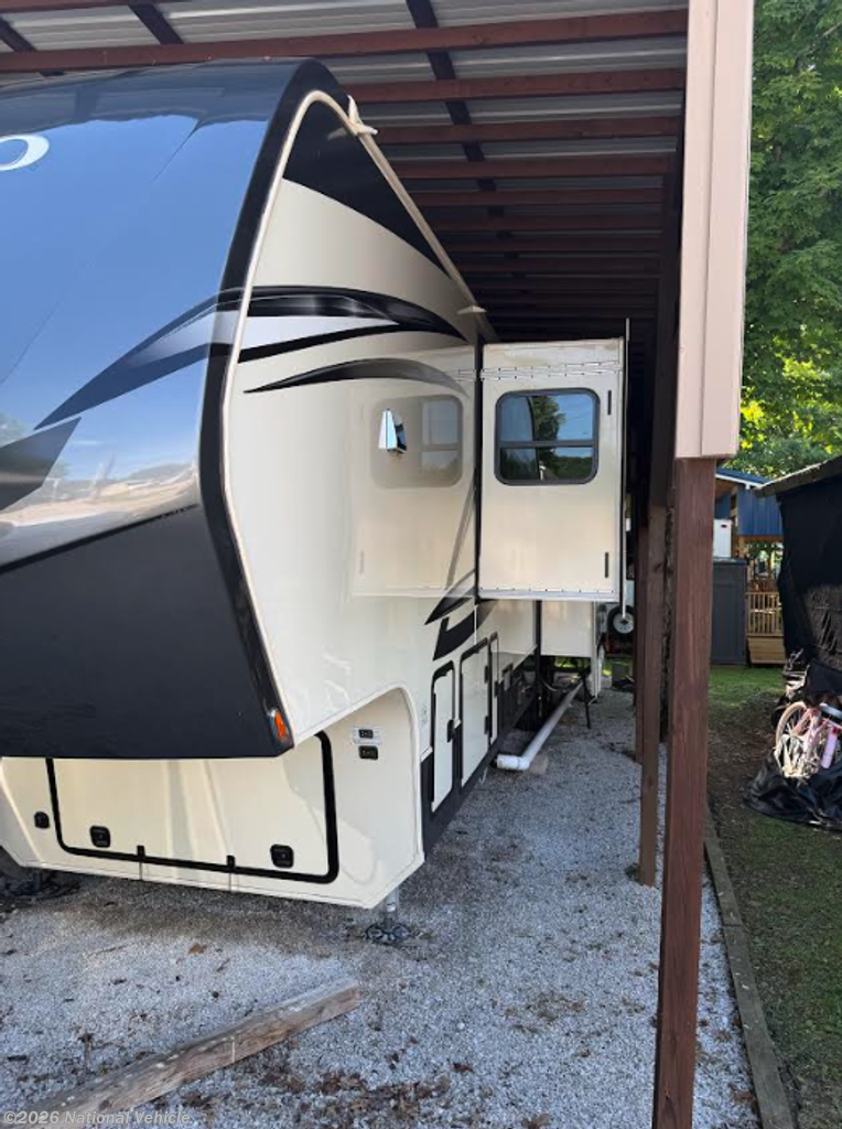 Used 2022 Vanleigh Vilano 370GB available in Milton, West Virginia