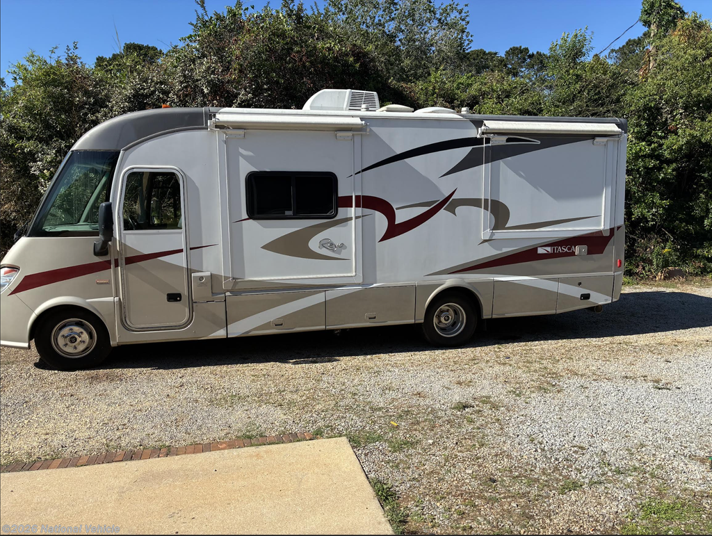 Used 2013 Itasca Reyo 25Q available in Fairhope, Alabama